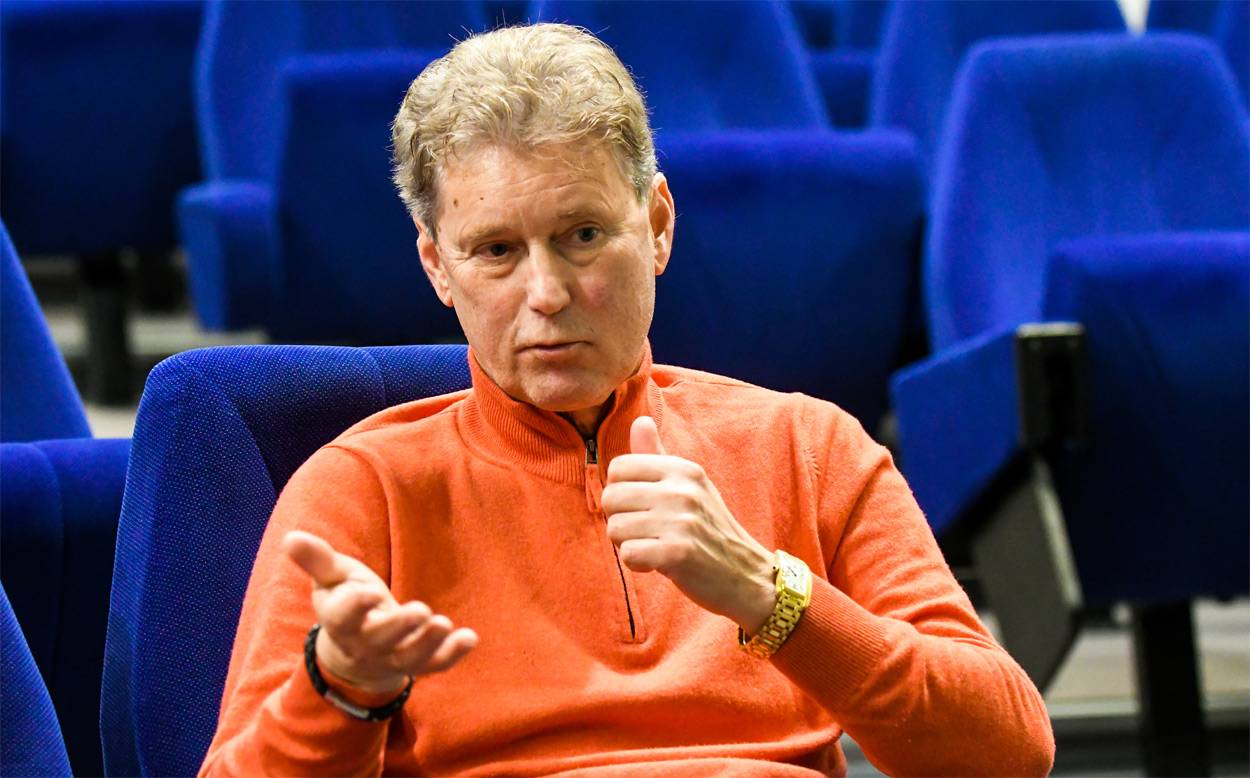 Екс-тренер «Динамо»: «Не знищуйте команду, в ній грають такі ж люди, як і ми з вами»
