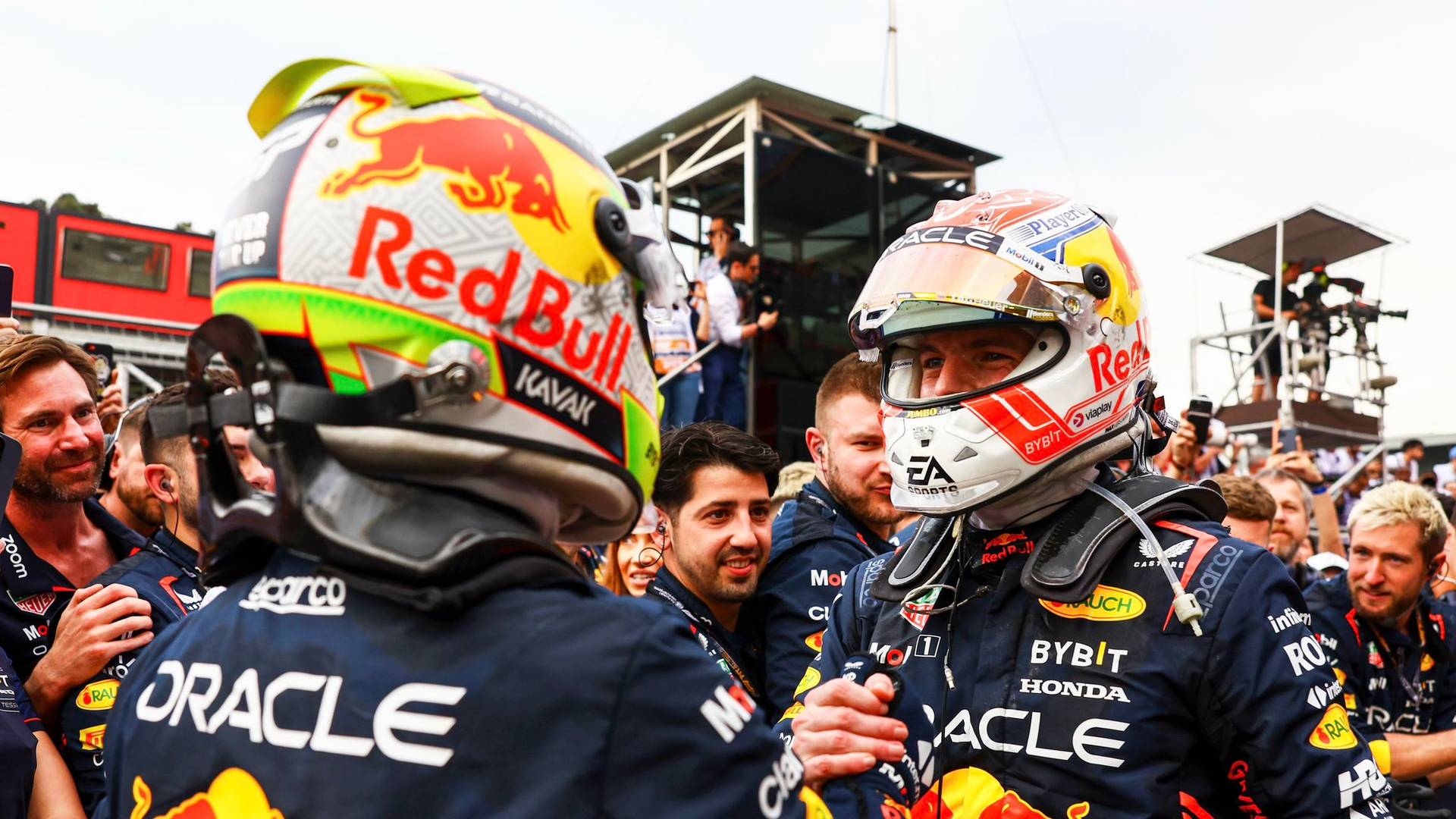 У Red Bull не заборонятимуть Пересу боротися за чемпіонство з Ферстаппеном