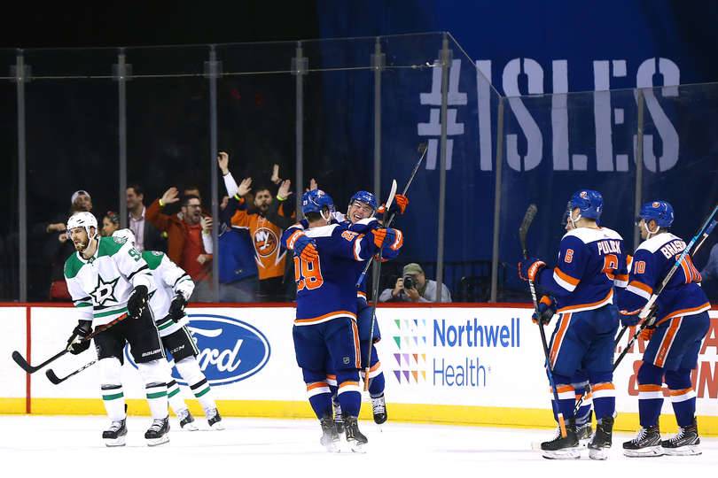 «Даллас» и «Айлендерс» обменивались голами и решили все в оветайме, «Ванкувер» пал перед «Бостоном»