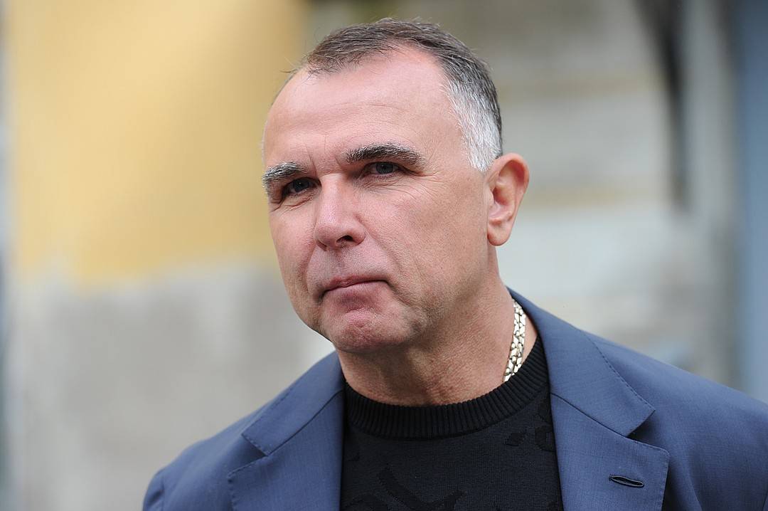 Менеджер Ковалева поздравил Сауля Альвареса с победой