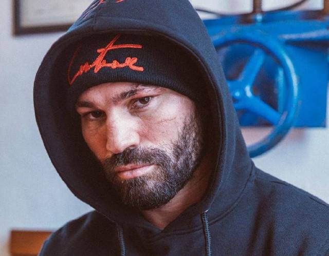 Лобов – о конфликте с Нурмагомедовым: «Он пришел с толпой, 20 раз спрашивал одно и то же»