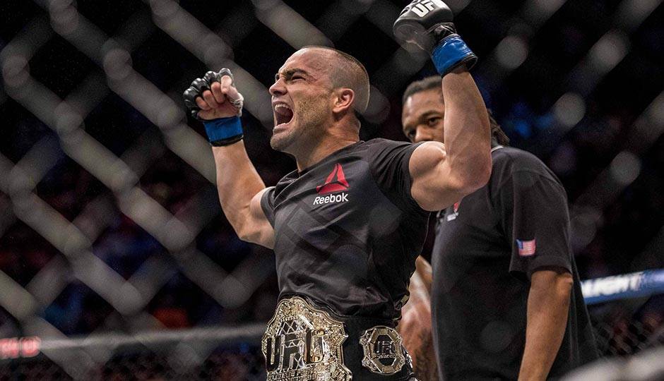 Колишній чемпіон UFC може підписати контракт з Bellator
