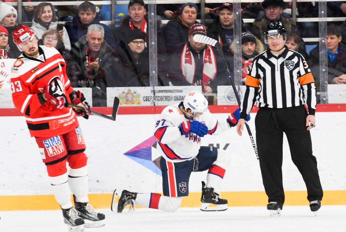 «Автомобилист» потерпел крушение в игре со СКА, но вышел в плей-офф, «Локомотив» «всухую» обыграл ЦСКА