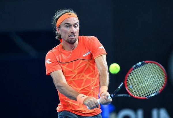 Долгополов пожелал много любви и радости всем девушкам