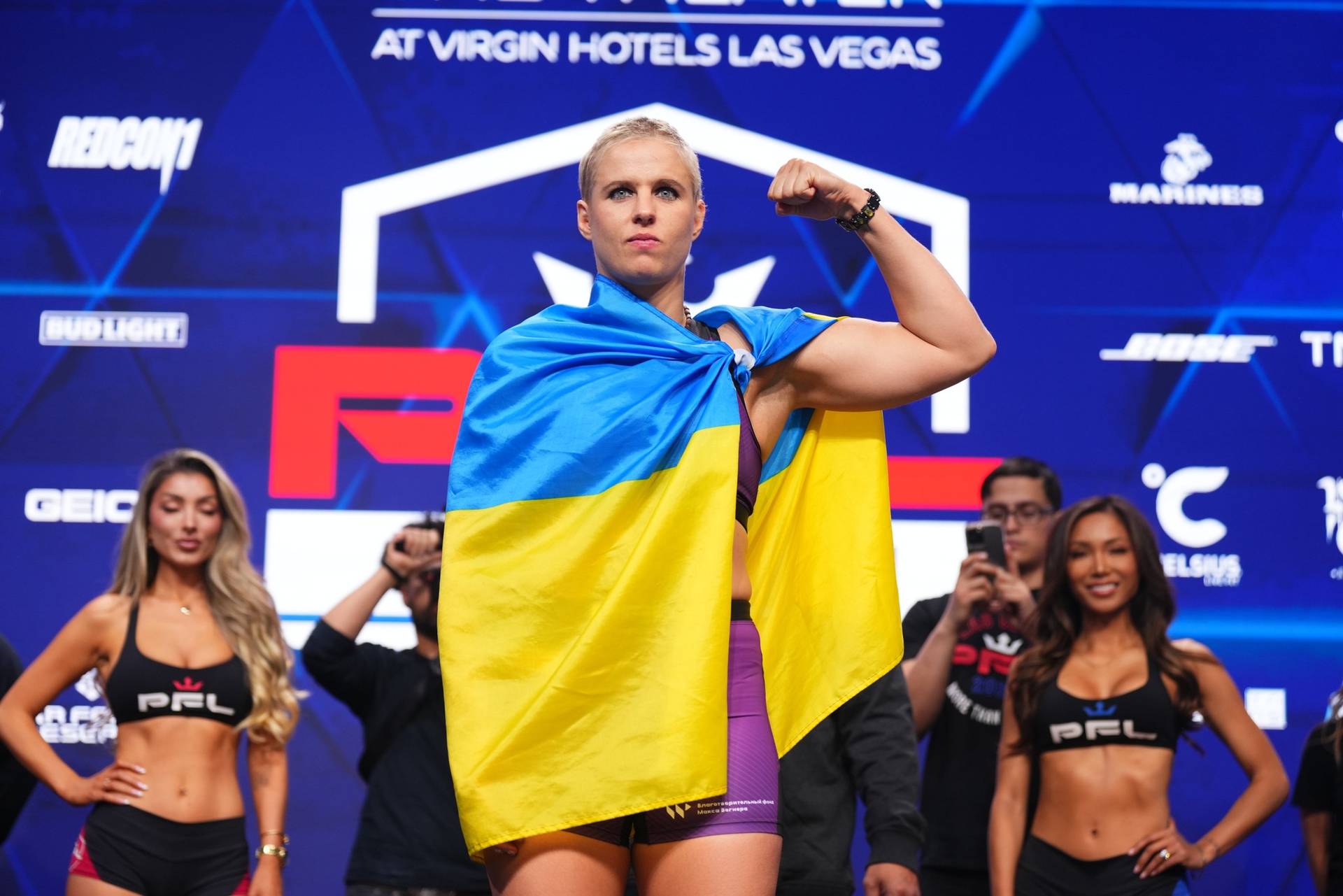 Украинка Колесник сенсационно победила американку на турнире PFL