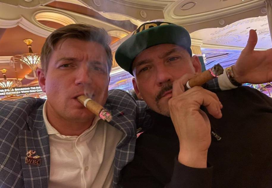 Лопес-старший поднял бокал за Кличко как нового президента Украины