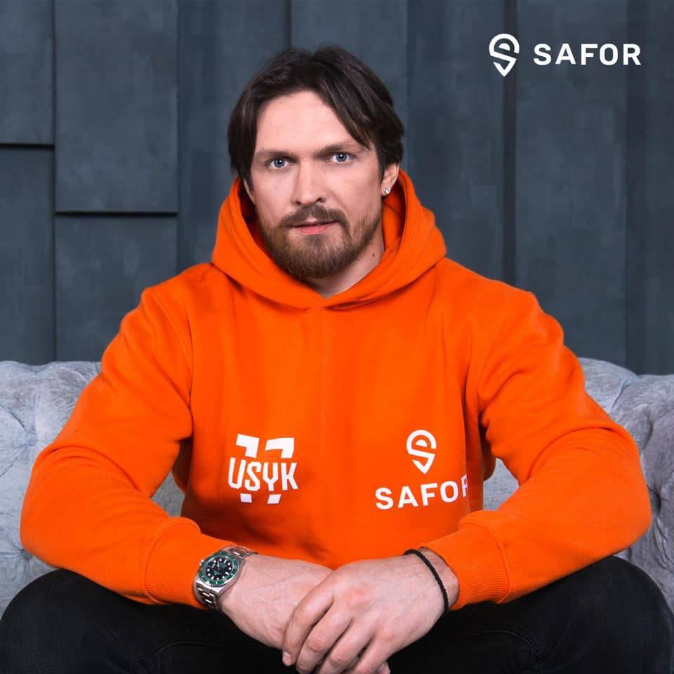 Усик похвалив Хіжняка, пояснив поразку Рогави і зізнався, що нічого не знає про жіночому боксі