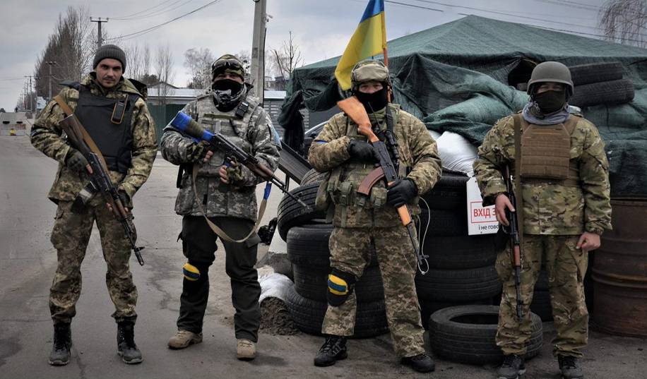 «Зоря» спала до п'ятої ранку в автобусі через відсутність пропуску на блокпості