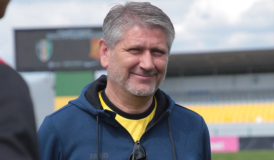 Тренер, що створив сенсацію з Динамо, не став критикувати оборону киян