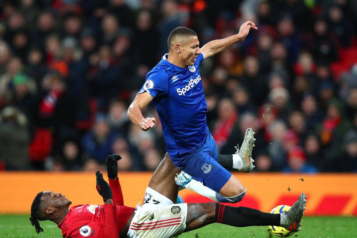 «Манчестер Юнайтед» сумел сыграть вничью в матче против «Эвертона» несмотря на ошибку Де Хеа