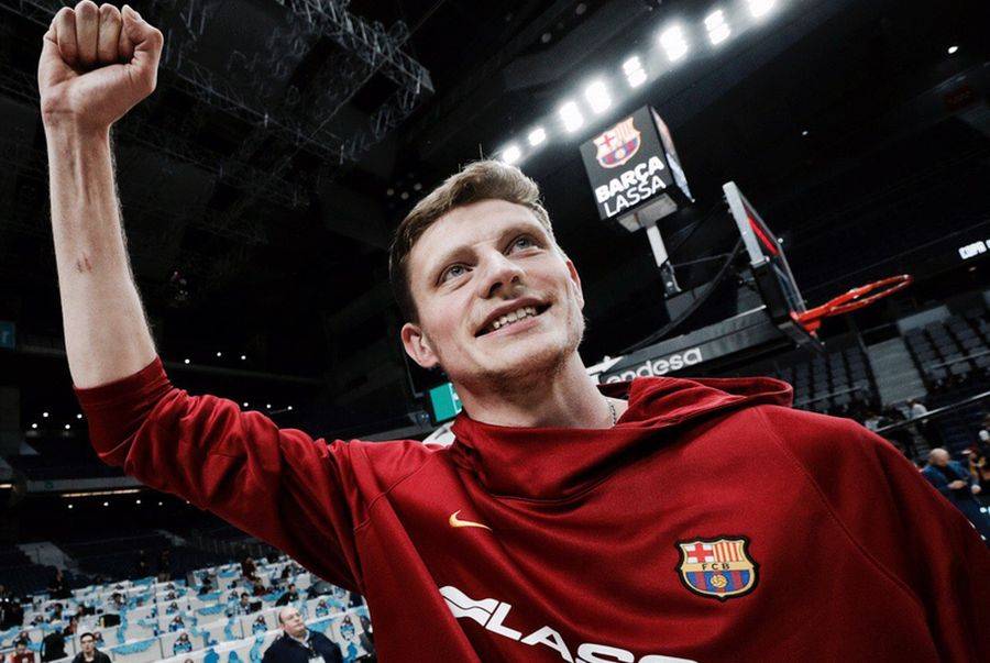 Пустовой помог «Барселоне» добыть домашнюю победу в чемпионате Испании