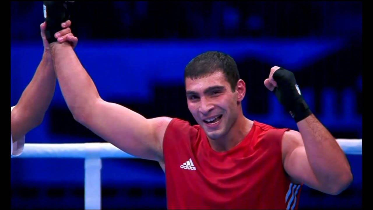 Призер чемпионата мира отреагировал на скандал между ФБУ и Выхристом