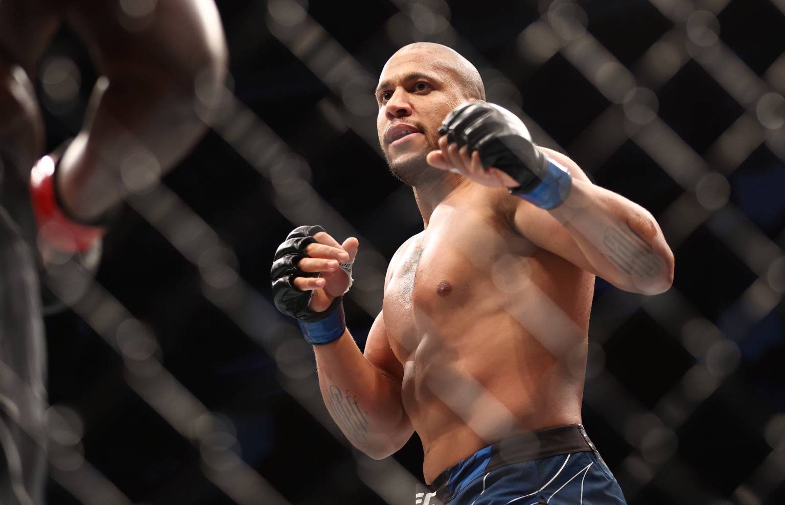 Нганну відреагував на перемогу Гана на UFC 265: « Скоро побачимося, хлопчина »
