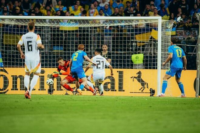 Тренер збірної України зробив чітку заяву щодо конкуренції воротарів
