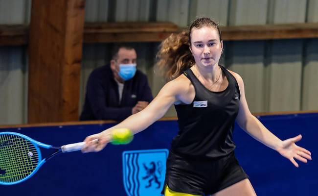 Снігур учнітожіла британку Беф Грей і вийшла в чвертьфінал турніру ITF у Франції