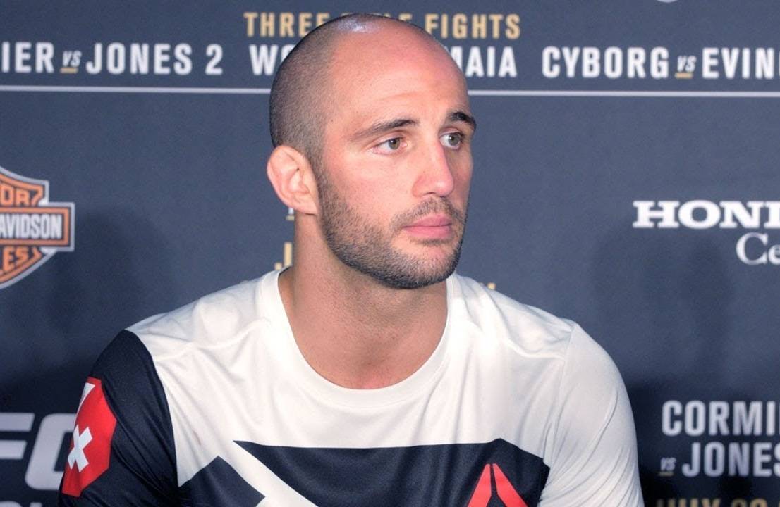 Оздемир: «Я выиграл бой с Рейесом»