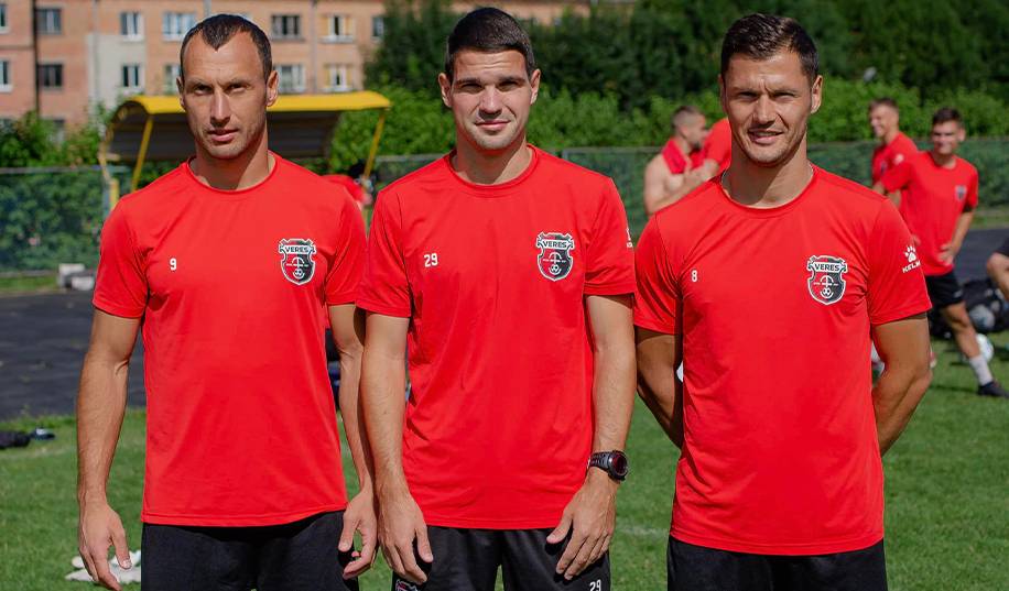 «Верес» продлил контракты с двумя братьями и хавбеком