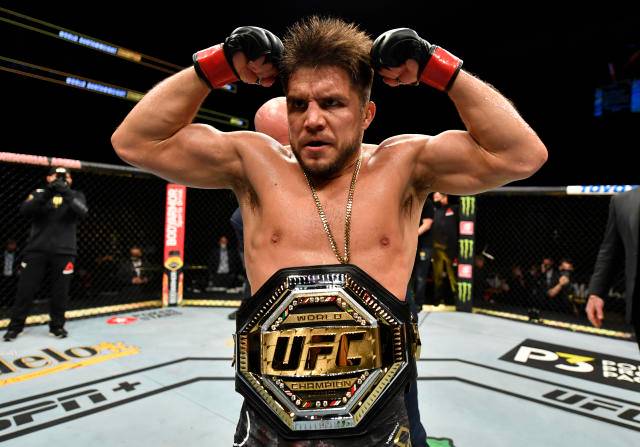 «Он должен занимать первое место в рейтинге UFC P4P». Сехудо назвал имя бойца 