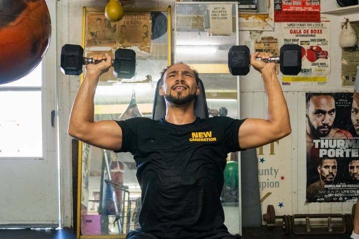 Зірка боксу хоче побитися в UFC