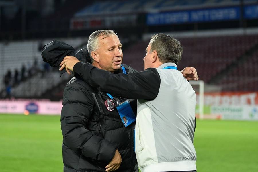 Екс-гравець «Челсі» звільнений з «Клужу»