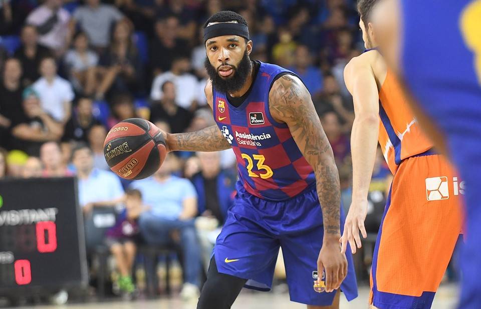 Евролига. «Барселона» набрала больше 100 очков в матче с «Альбой» и победила в третьей игре кряду