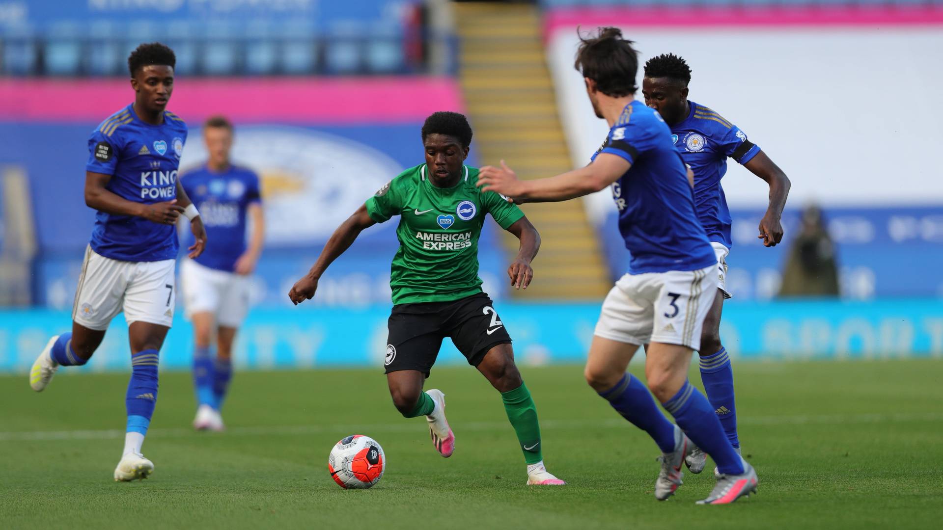 «Лестер» не смог выиграть во втором матче подряд