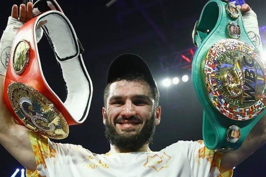 Что, опять? Бой Бетербиева сорвался уже в третий раз