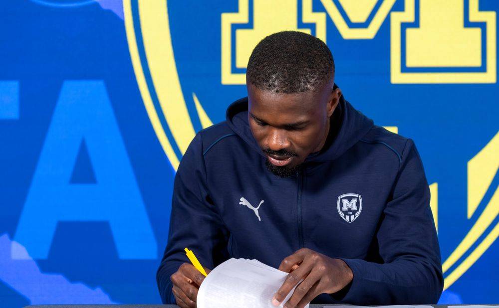 Металіст 1925 офіційно посилився африканським форвардом