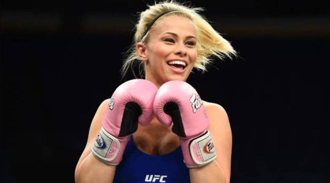 Самая сексуальная боец UFC вновь порадовала фанатов откровенным фото 