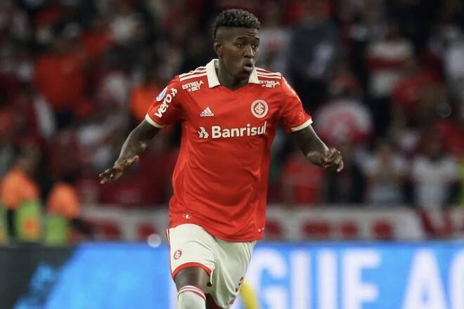 Защитник Шахтера летом перейдет в Вальядолид