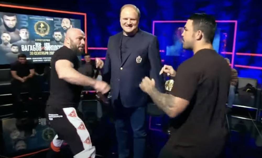 російський боєць накинувся на екс-зірку UFC. Йому почулося, що той образив його маму
