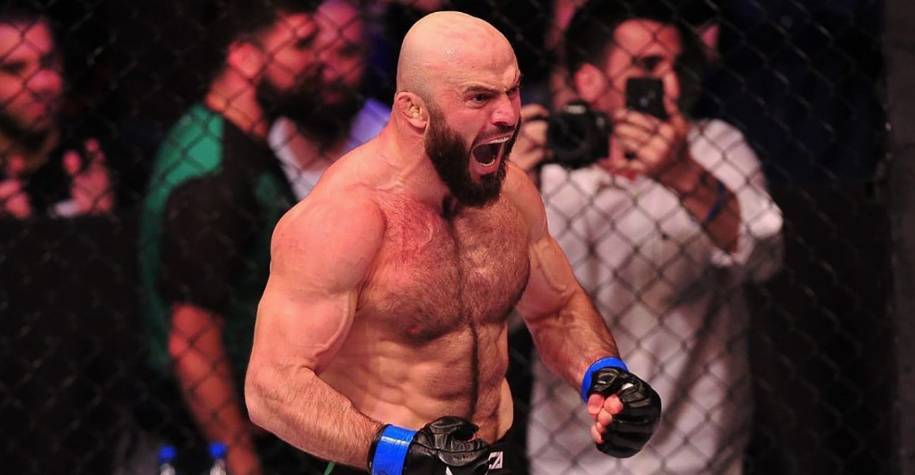 Как Исмаилов блогера избил. Видео