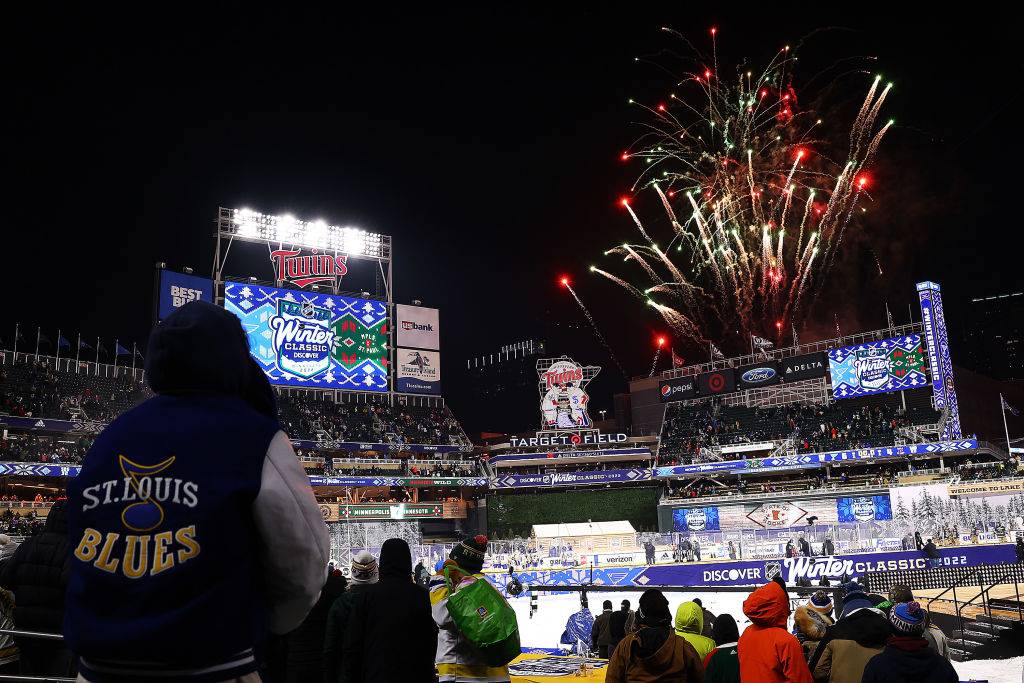 «Сент-Луїс» обіграв «Міннесоту» в «Зимовій класиці», «Нешвілл» розгромив «Чикаго»