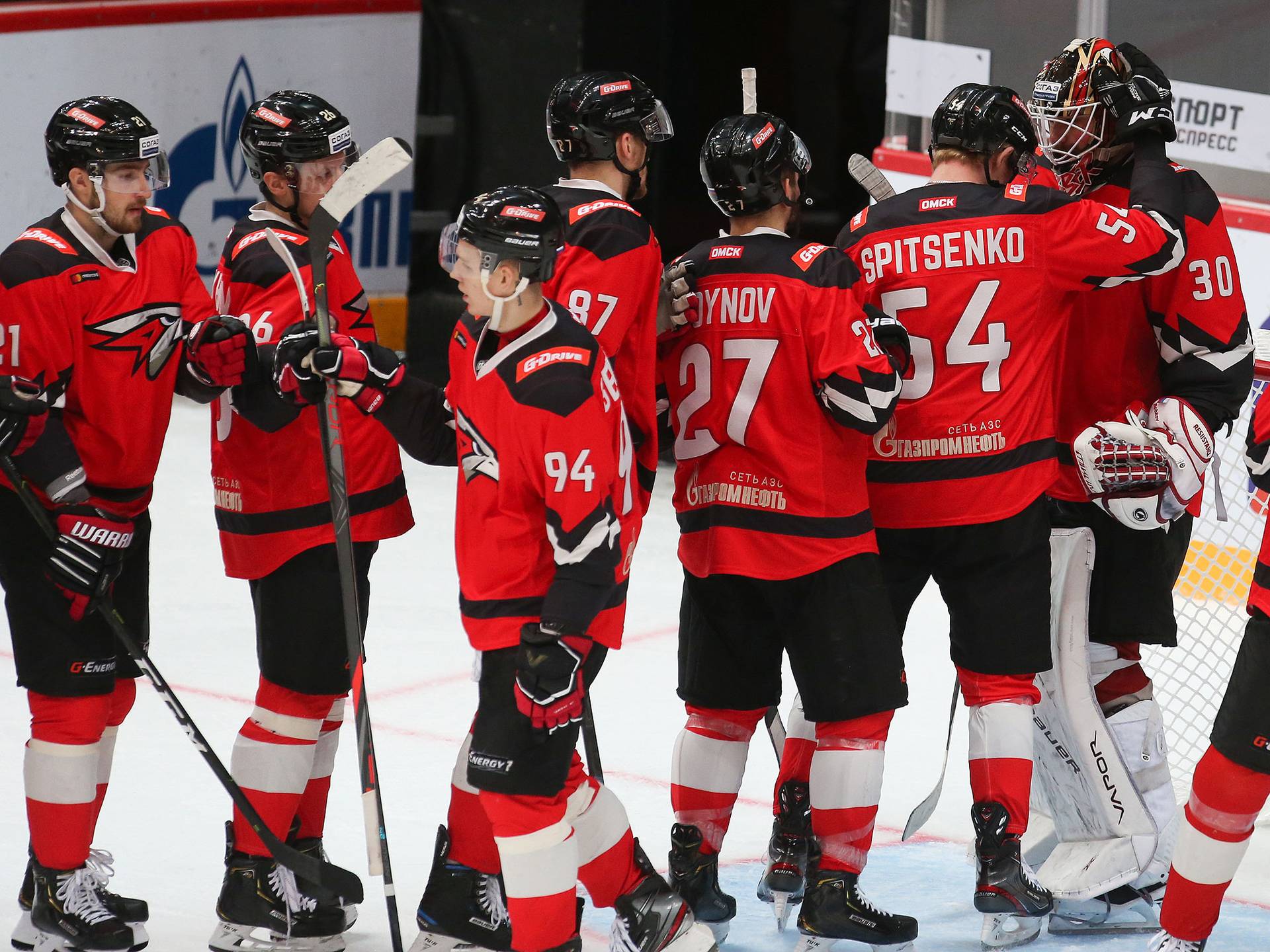 «Авангард» обыграл СКА, а «Салават» вырвал победу у «Витязя»