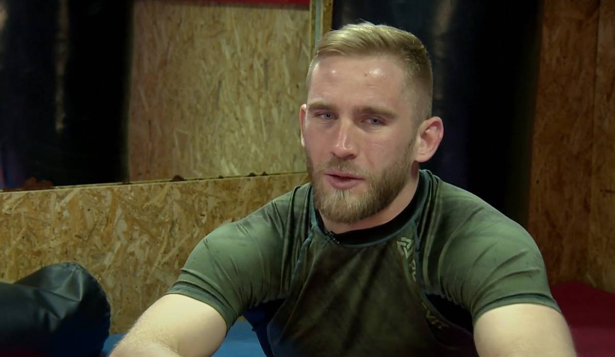 Не хуже, чем братья Диасы! Дмитрий Баток показал, как выполнять удушающий прием «стоктонский галстук».