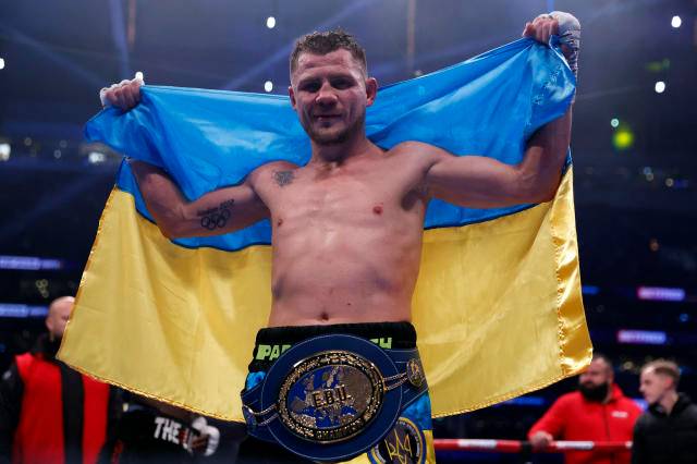 «Назавжди наш чемп». Беленюк підтримав Берінчика після фіаско в бою з Девісом