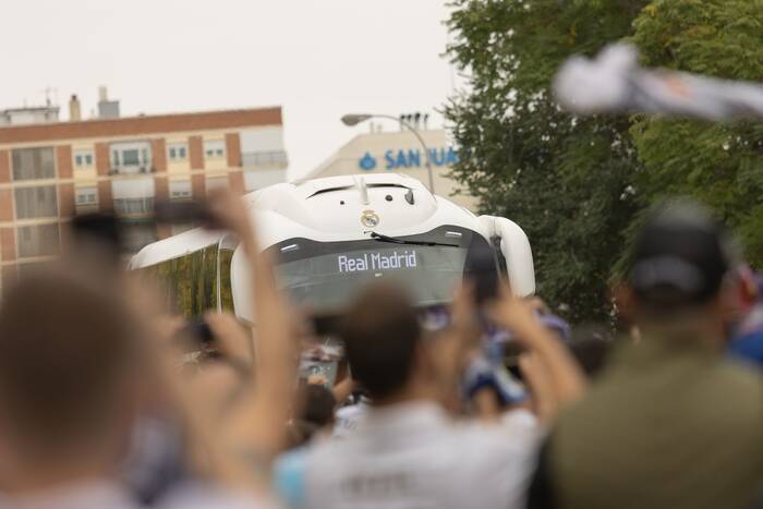 Клубный автобус Реала попал в аварию в Германии