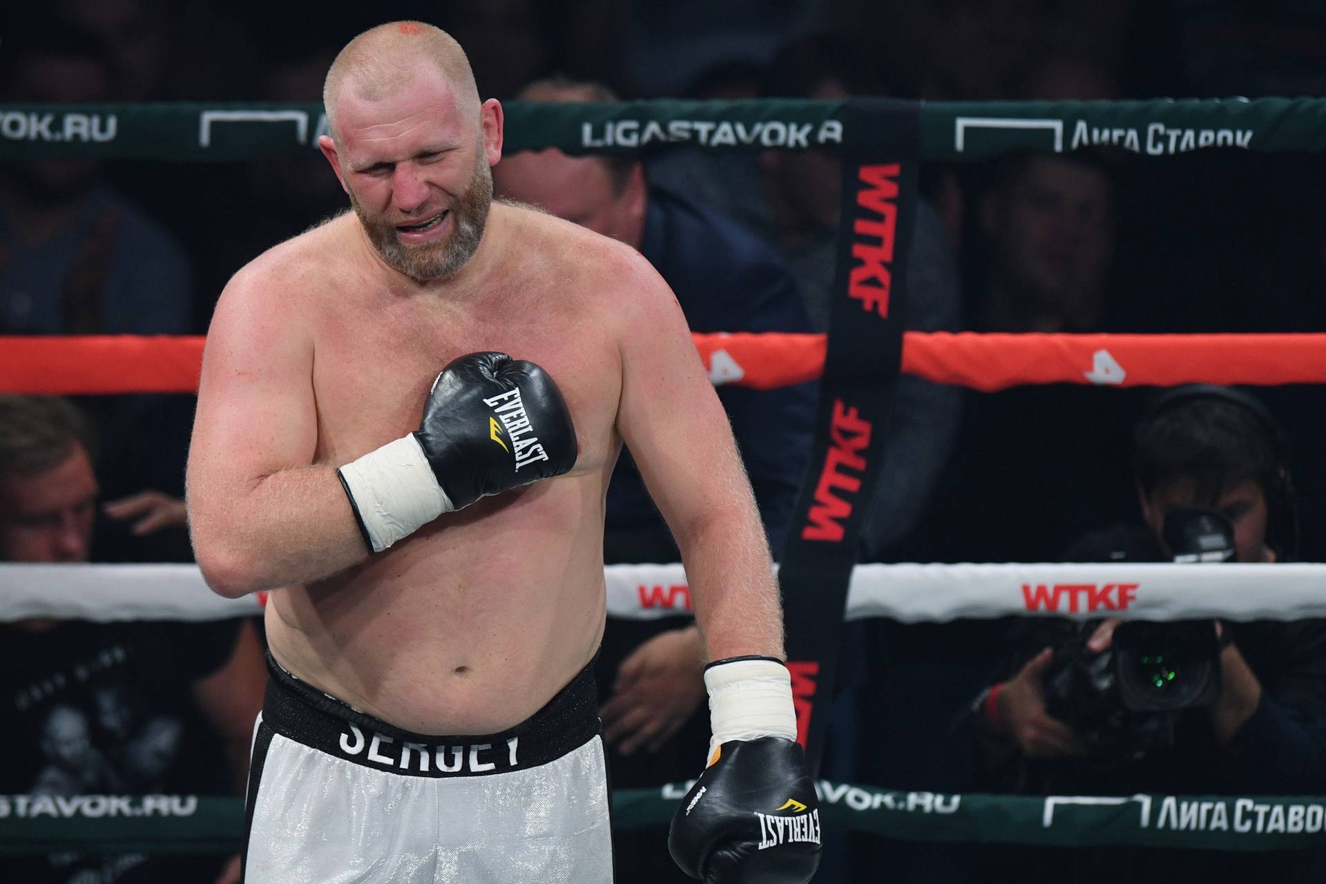 Харитонов підписав новий контракт з Bellator, але 28 січня виступить в промоції Хабіба