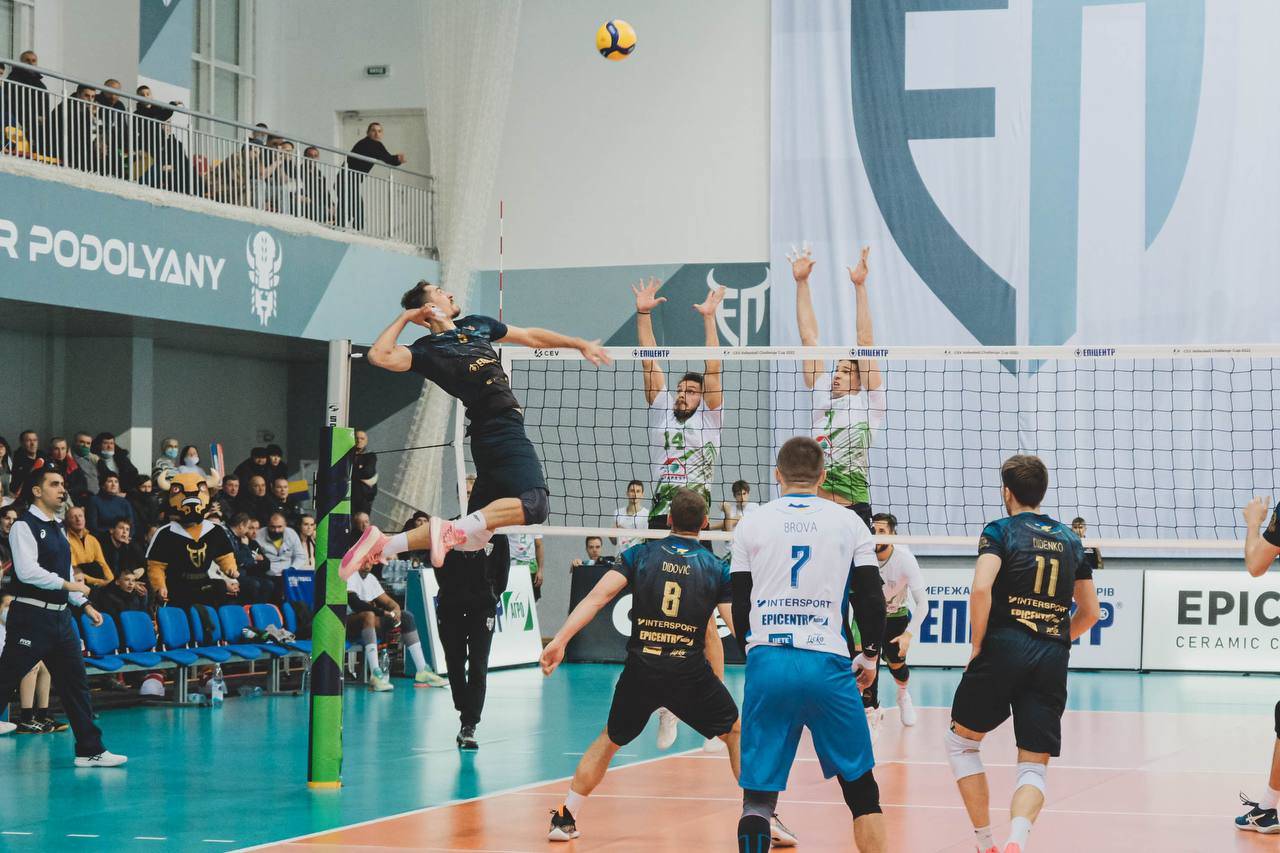 Розв'язка боротьби за трофей: дивіться півфінали та фінал Кубка України з волейболу