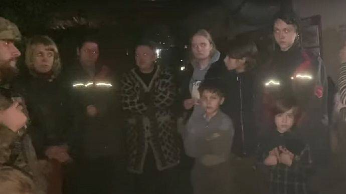 Історична подія. З'явилися перші кадри евакуації з «Азовсталі»