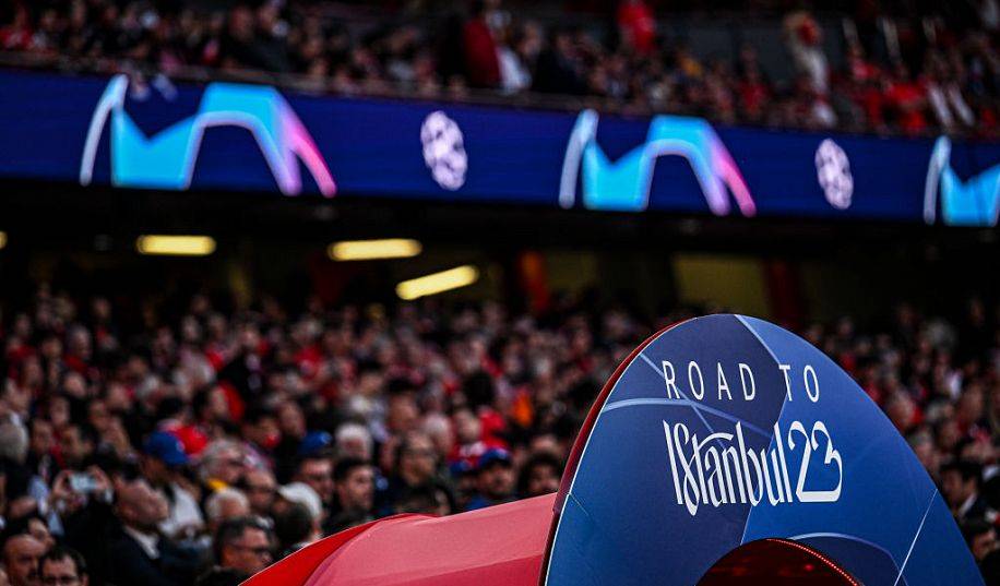 UEFA – о попытке отобрать украинский флаг у болельщика на финале ЛЧ: «Это неудачная инициатива турецкого полицейского»