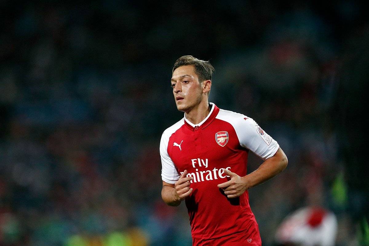 «Арсенал» может продать Озила