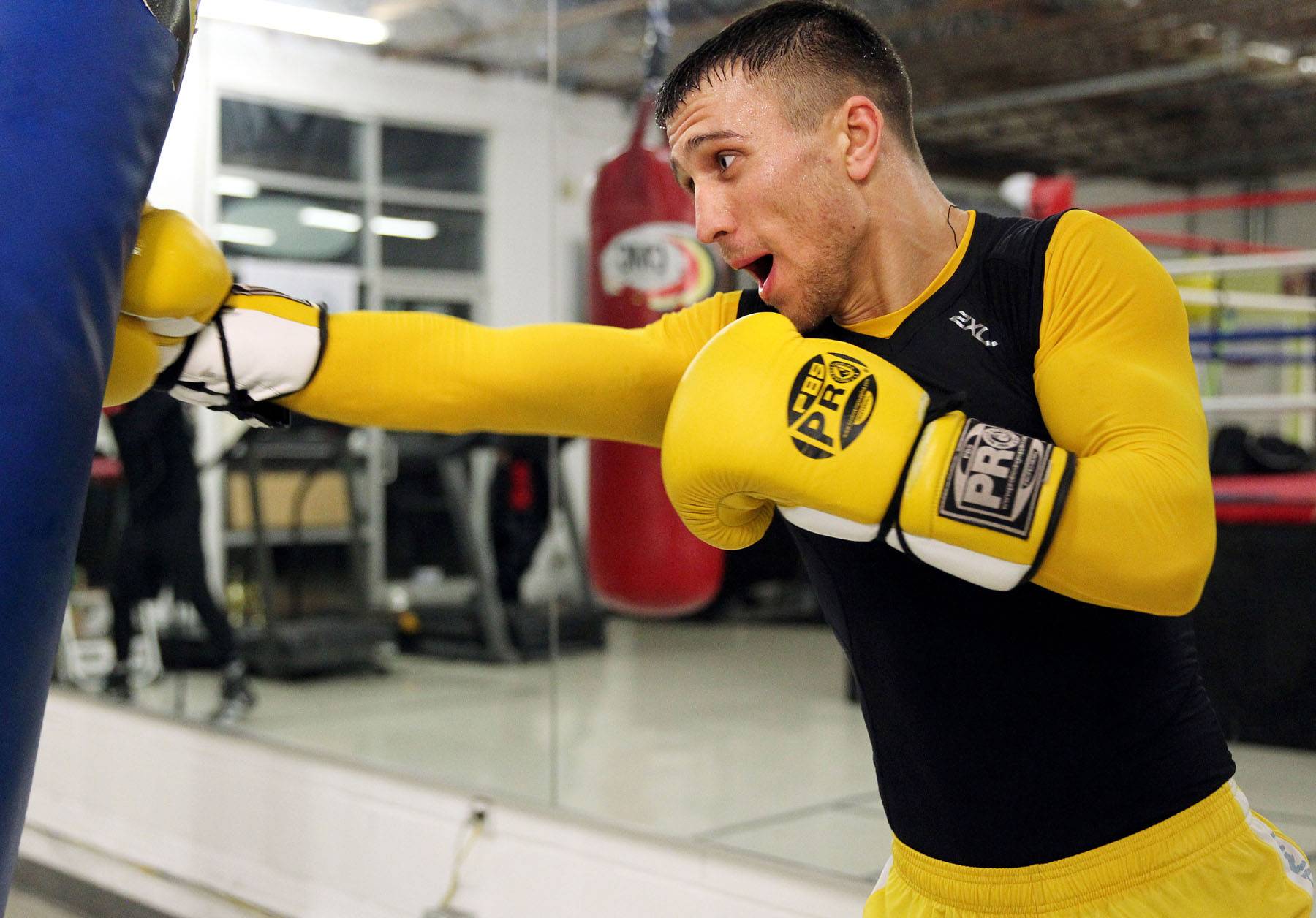 Ломаченко натякнув на перехід в UFC