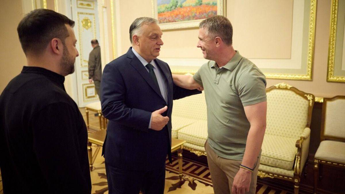 Зустрічі з політиками та участь в офіційних заходах: як зірки українського спорту допомагають владі під час війни?