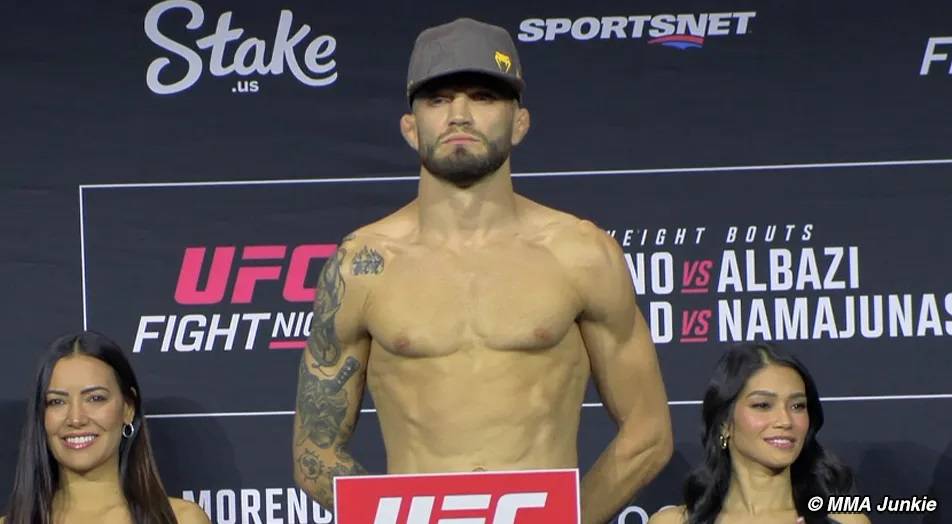 Сідей виграв перший бій в UFC