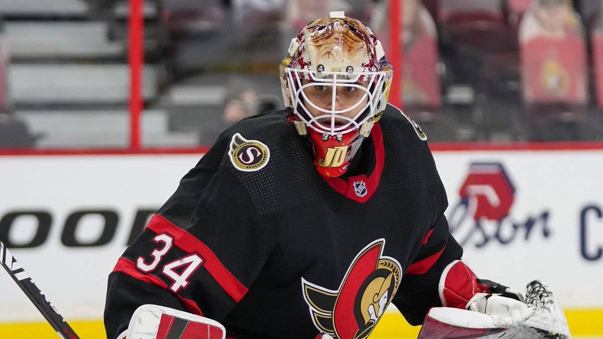 Вратарь «Оттавы» получил тяжелую травму и не смог продолжить матч