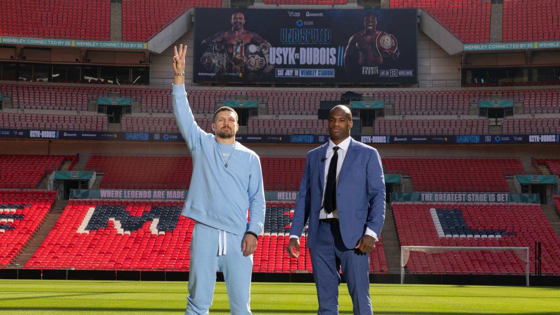 Усик та Дюбуа / Фото - DAZN