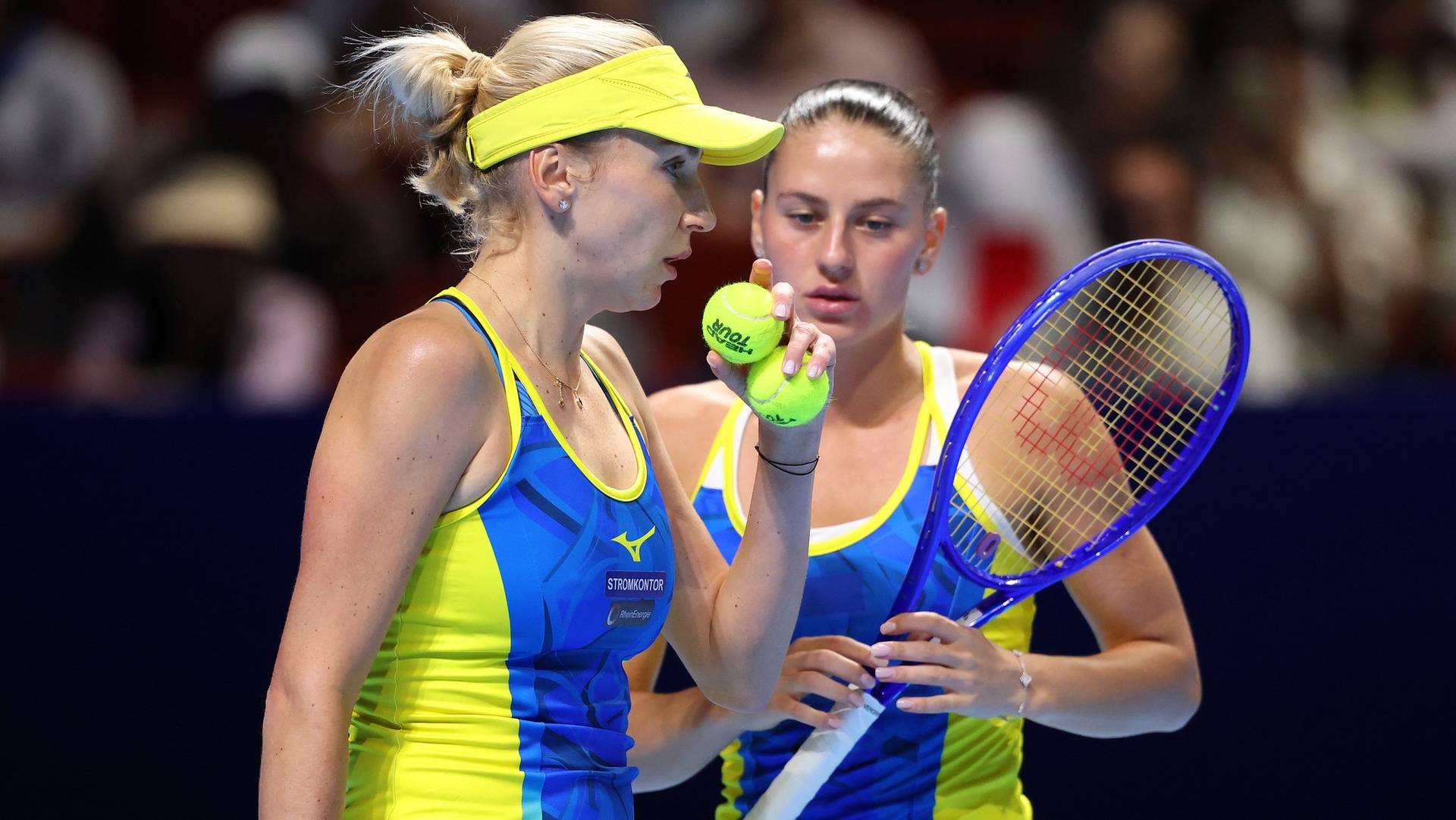 Людмила Кіченок та Марта Костюк