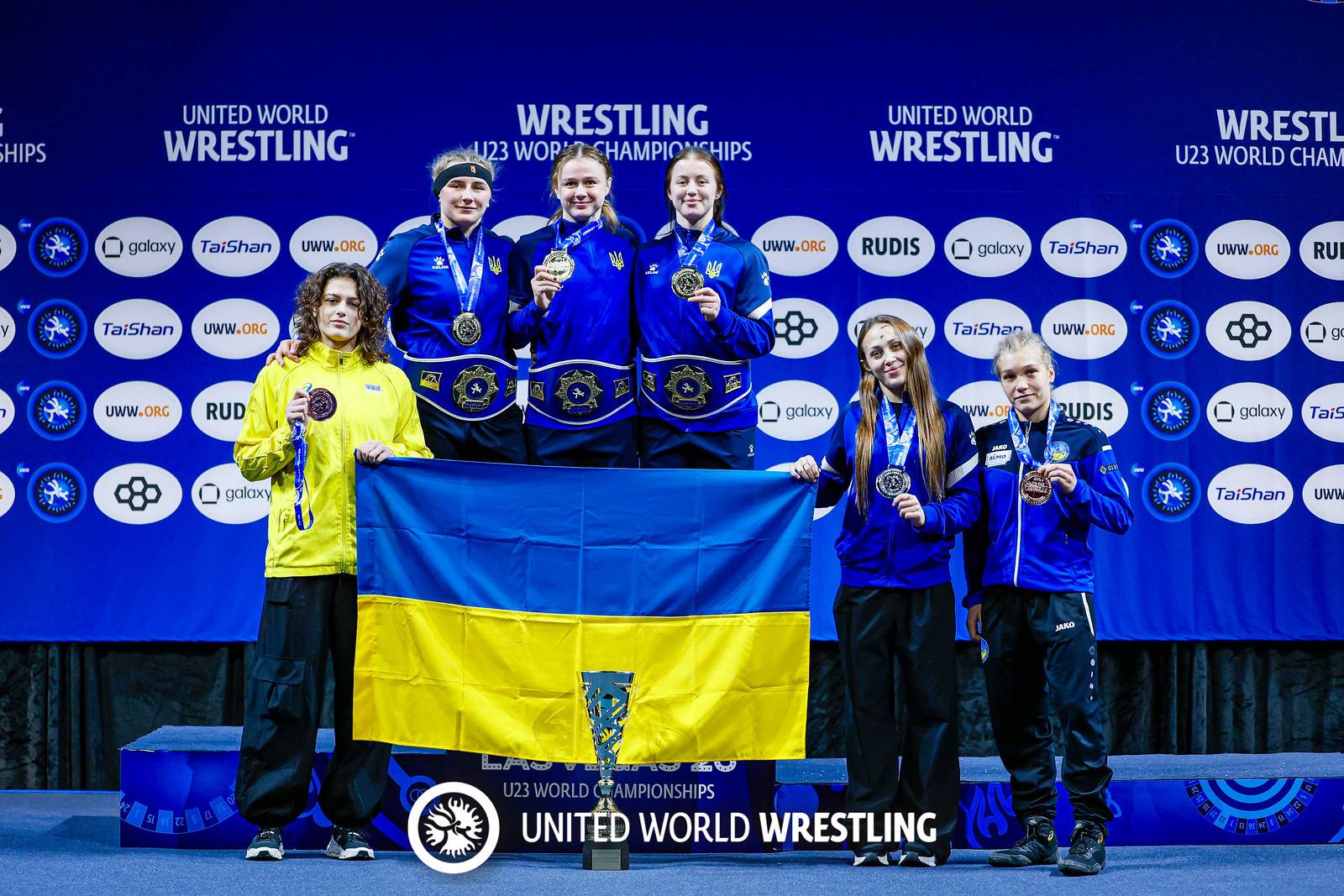 Збірна України з жіночої боротьби / Фото - UWW