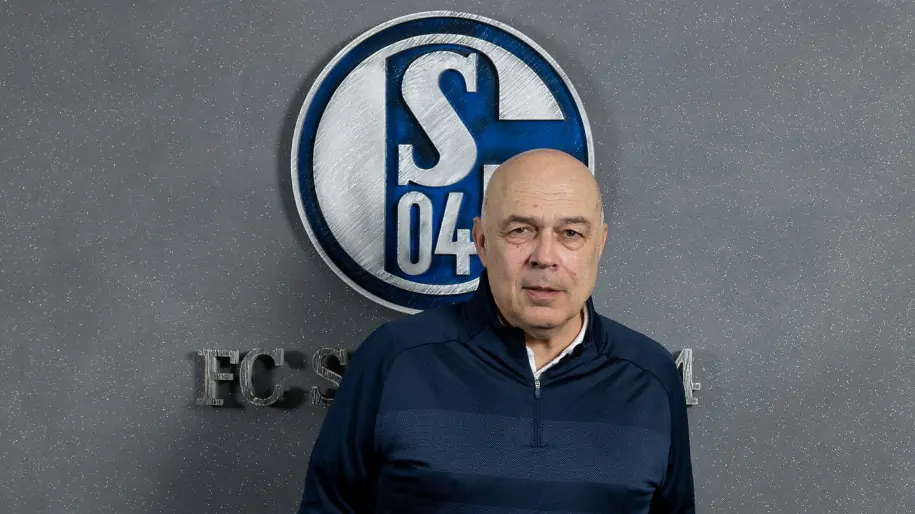 «Шальке» назначил четвертого тренера с сентября